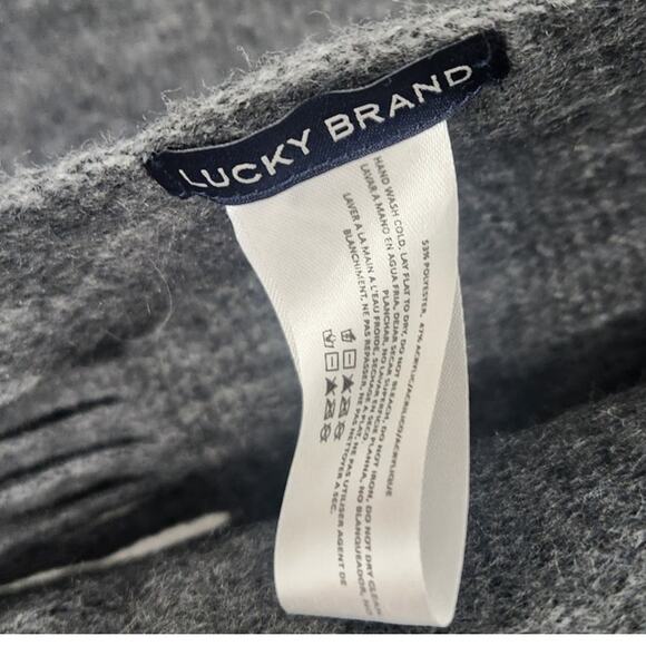 Lucky Brand Gray Winter Scarf - Picture 2 of 2